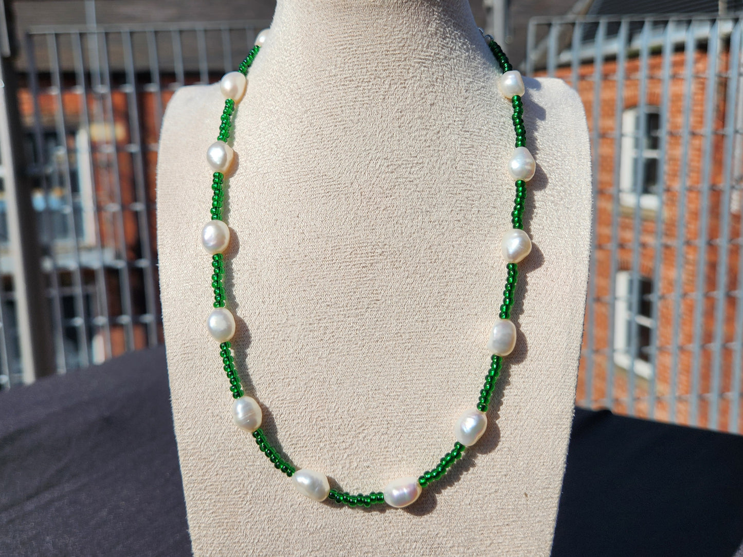 green glass freshwater pearl beaded necklace