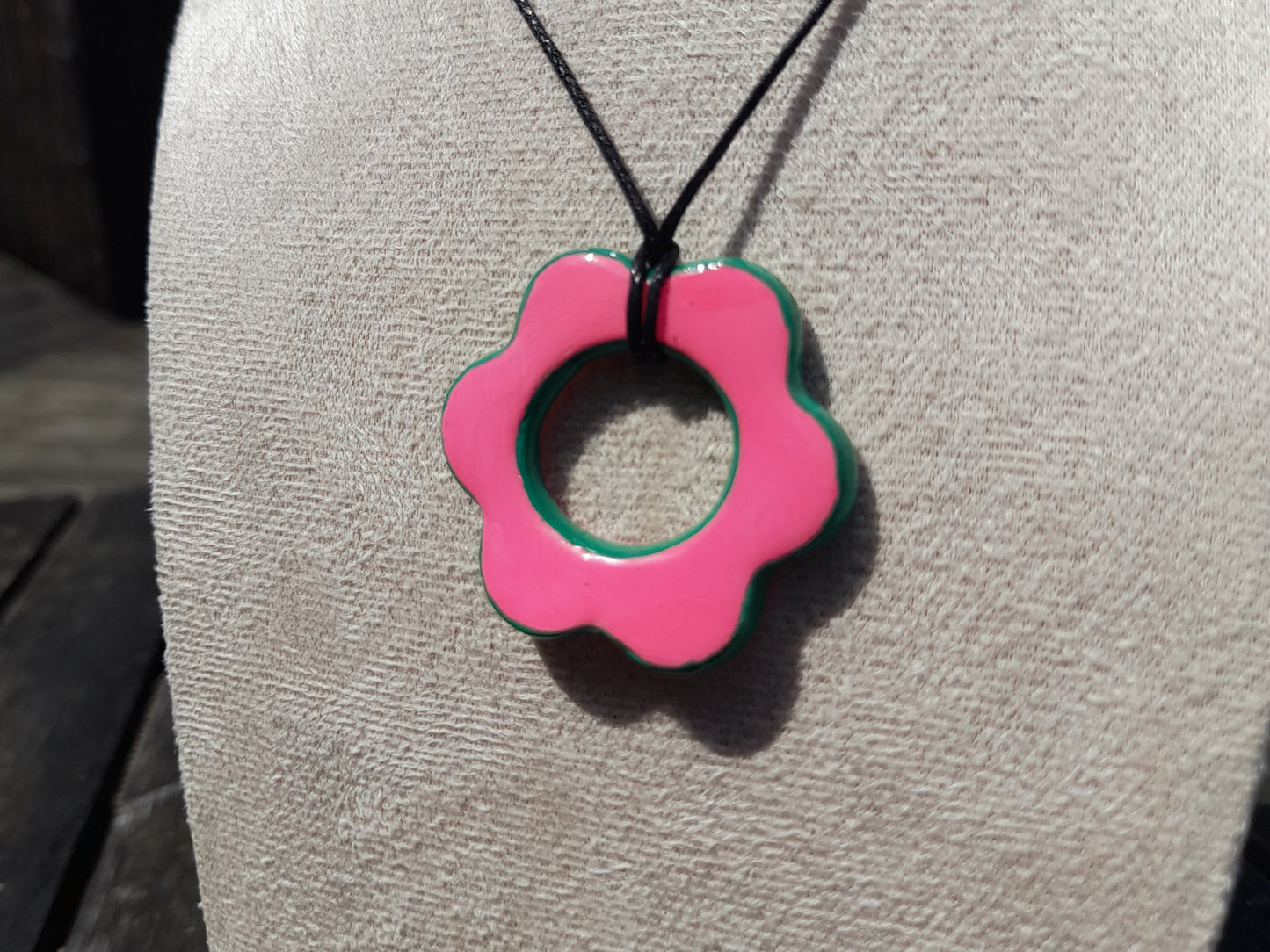 green & pink flower pendant necklace