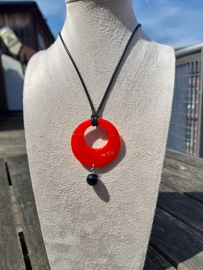 red circle & black bead pendant cord necklace
