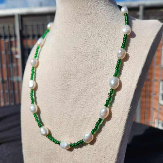 green glass freshwater pearl beaded necklace