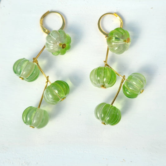 upcycled green bead zigzag gold hoop earrings